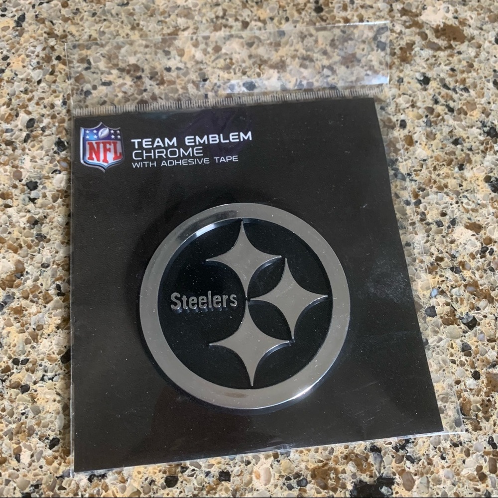Steelers Team Emblem in Chrome; NWT!